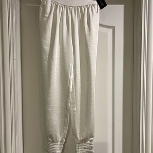 NWT INC ADORABLE SILKY WHITE PANTS WITH WAIST BAND AND TIGHT AT ANKLE